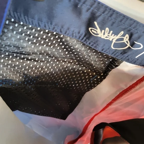 Hurley size 34 phantom board swim shorts pre-owned great condition - Picture 6 of 9